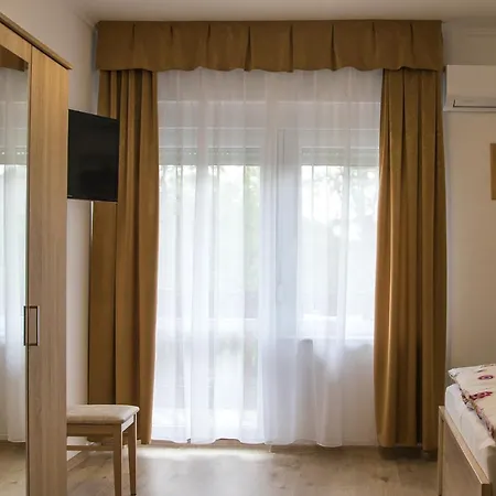 Matild Apartmanhaz 아파트 *