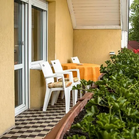 Апартаменты Matild Apartmanhaz *