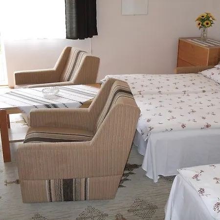 Matild Apartmanhaz Шиофок