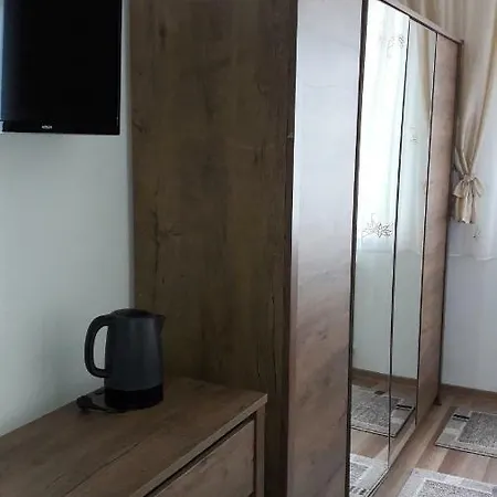 アパート Matild Apartmanhaz シオーフォク