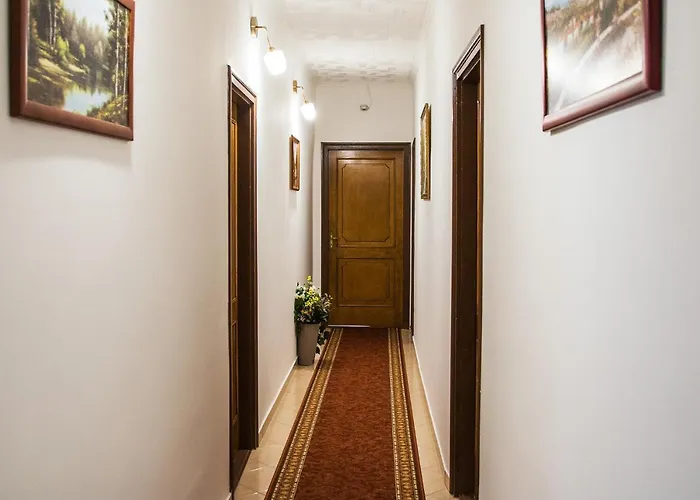Matild Apartmanhaz * שיופוק