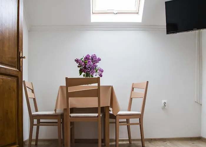 Matild Apartmanhaz * شيوفوك