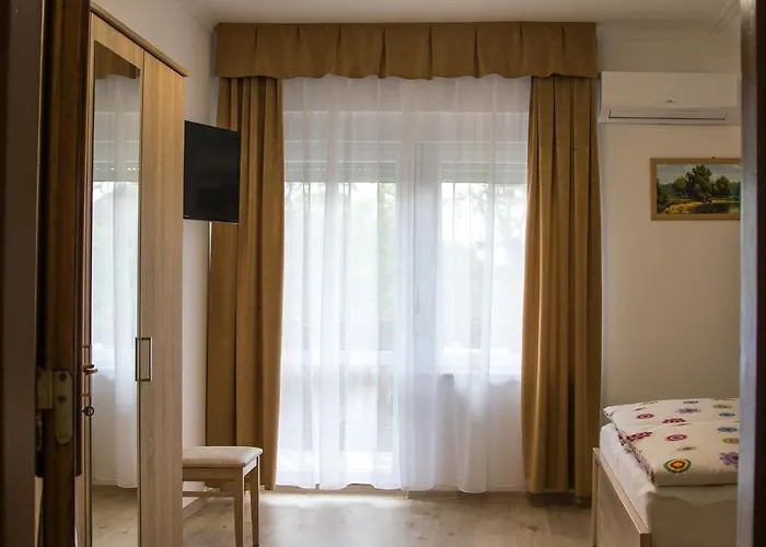Matild Apartmanhaz דירה *