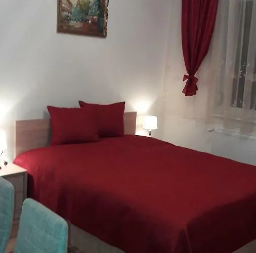 Matild Apartmanhaz * شيوفوك