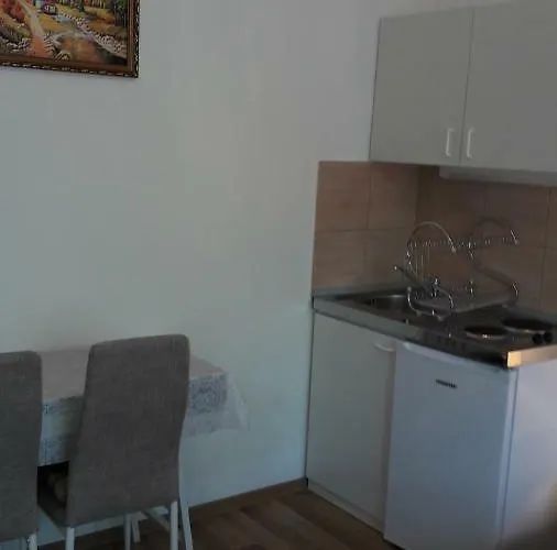 شقة Matild Apartmanhaz *