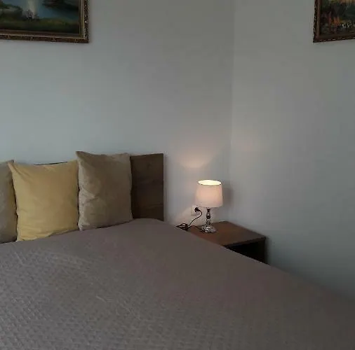 Matild Apartmanhaz * شيوفوك